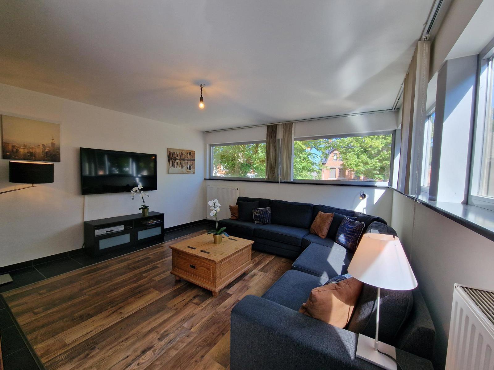 Appartement met groot terras en garage op Boulevard te Mol foto 6
