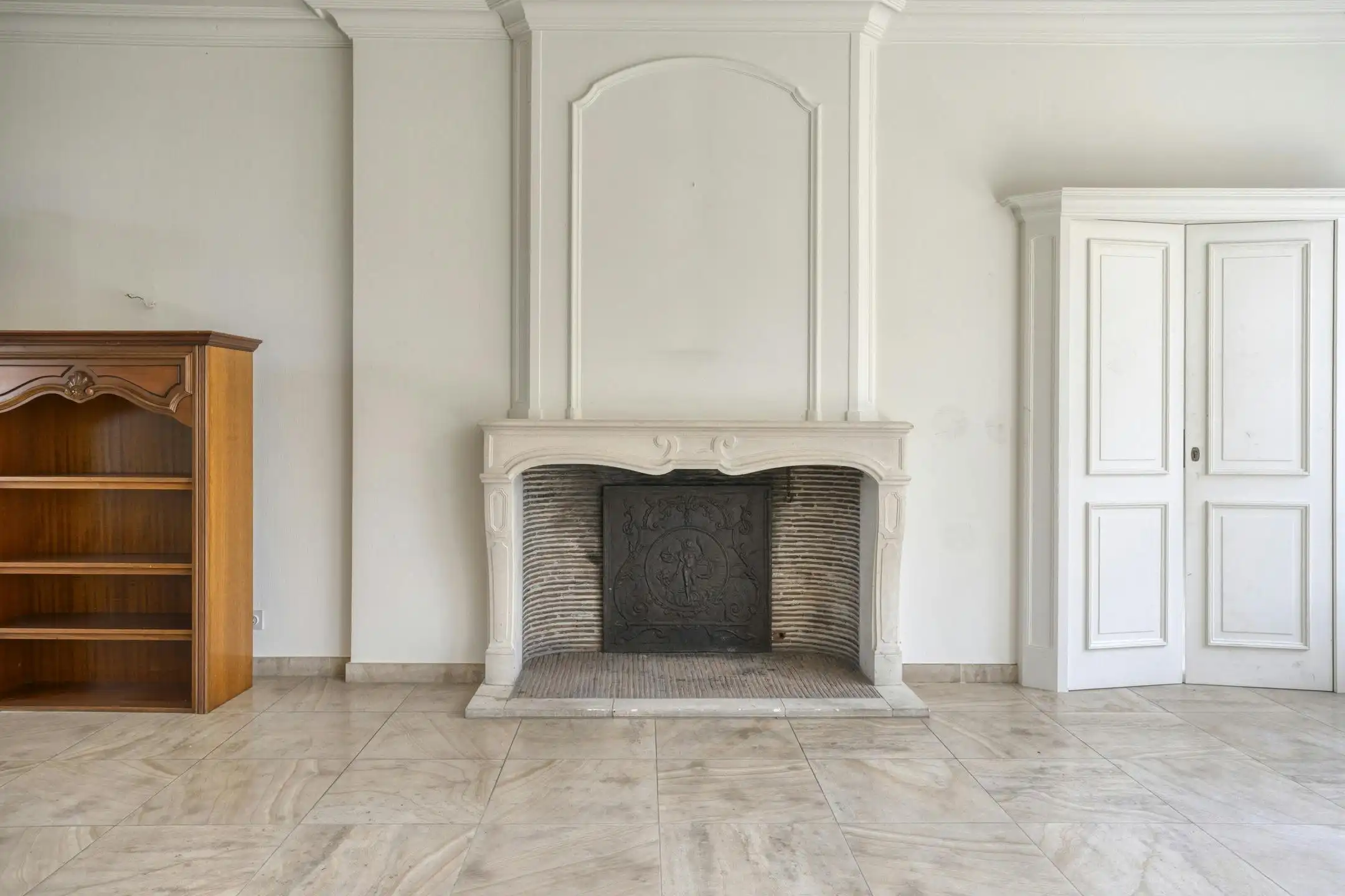 Unieke villa te koop in Zwevezele met prachtige tuin foto 5