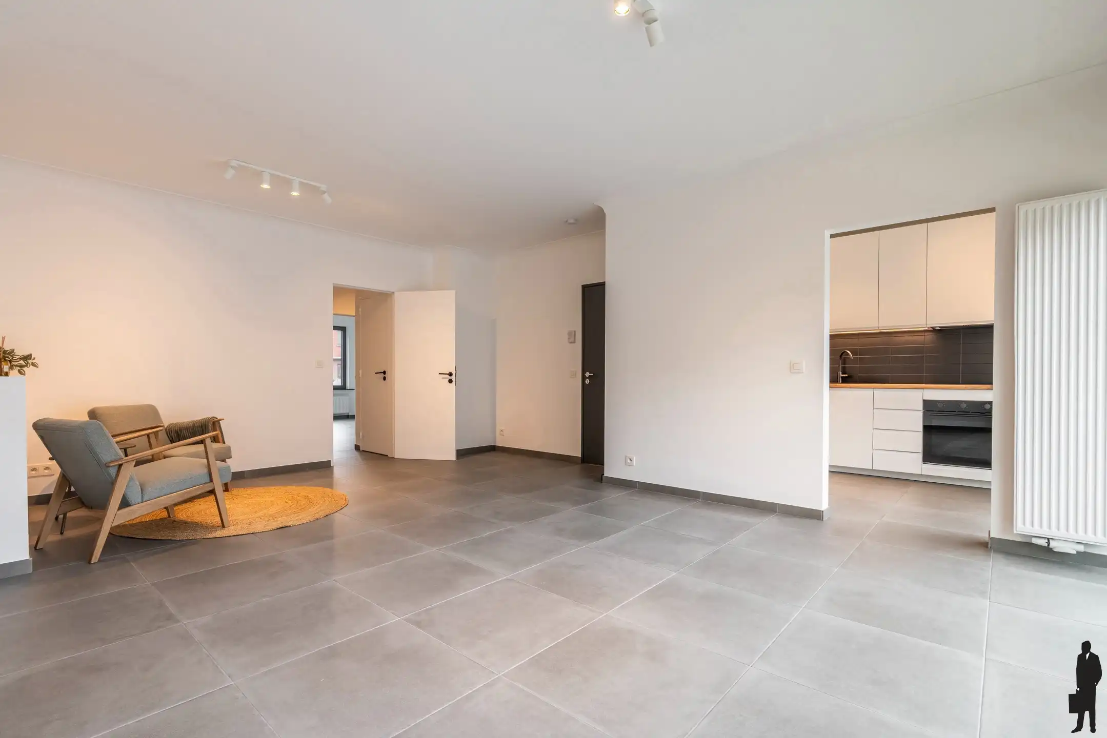 Lichtrijk gerenoveerd instapklaar appartement met 2 slpk foto {{pictureIndex}}