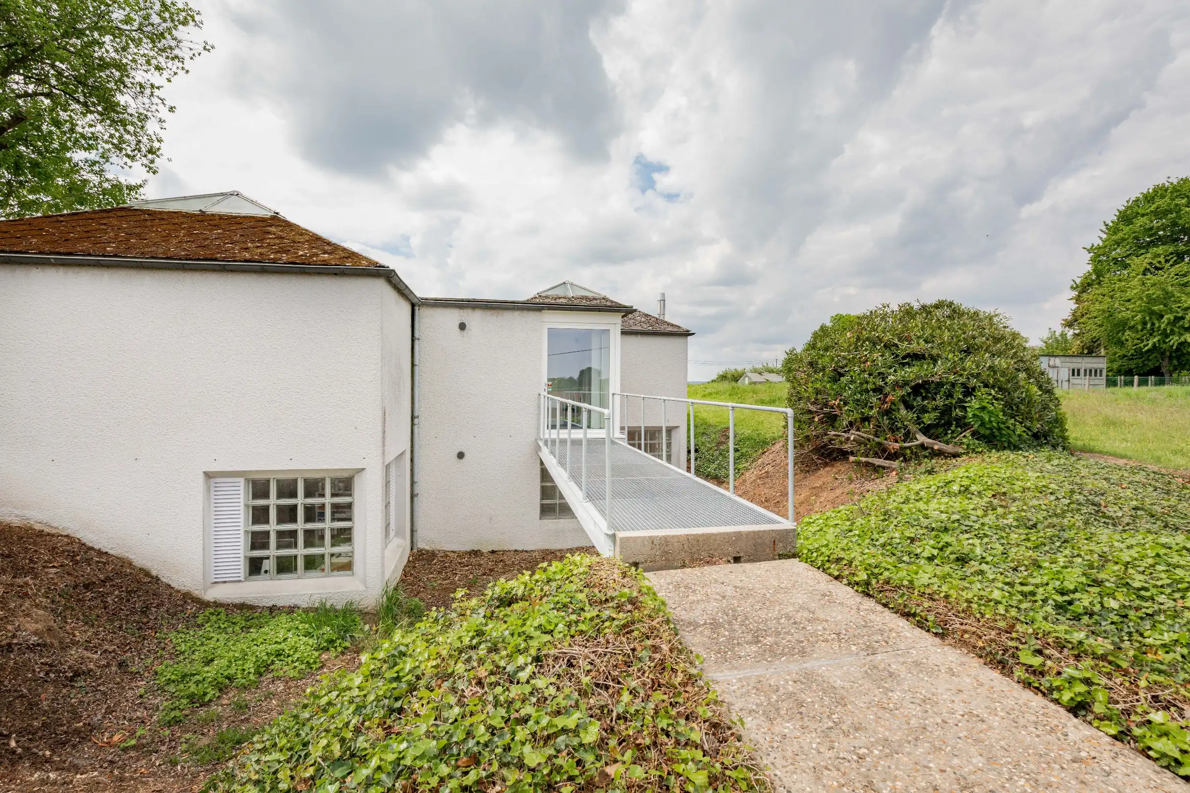 Minimalistische villa op toplocatie in Huldenberg foto 2