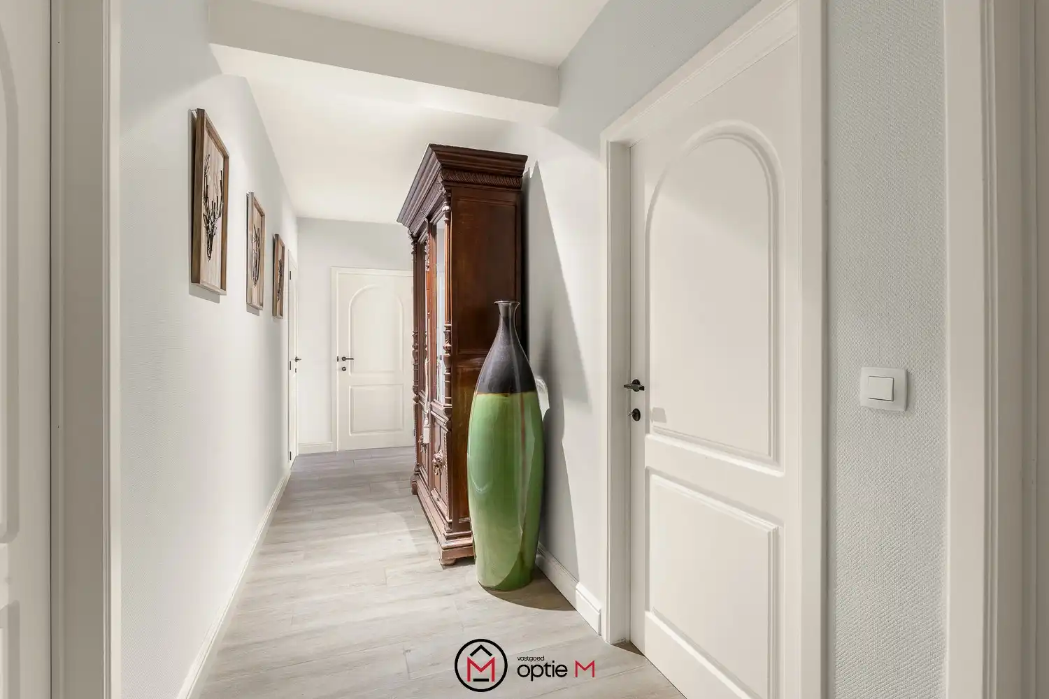 Ruim gerenoveerd appartement van 170 m² met 4 slaapkamers en twee terrassen in hartje Genk foto 16
