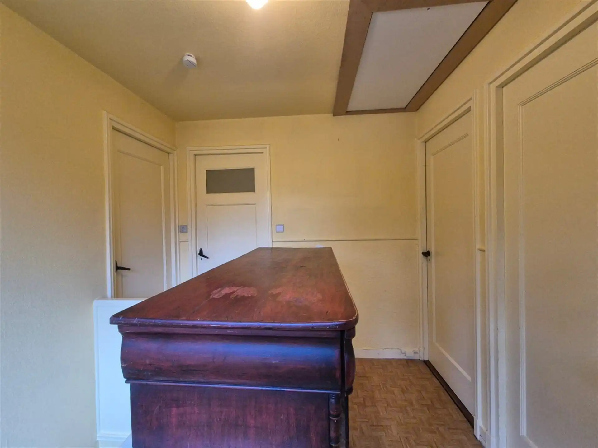 Ruime woning met 3 slaapkamers gelegen in een groene omgeving. foto 16