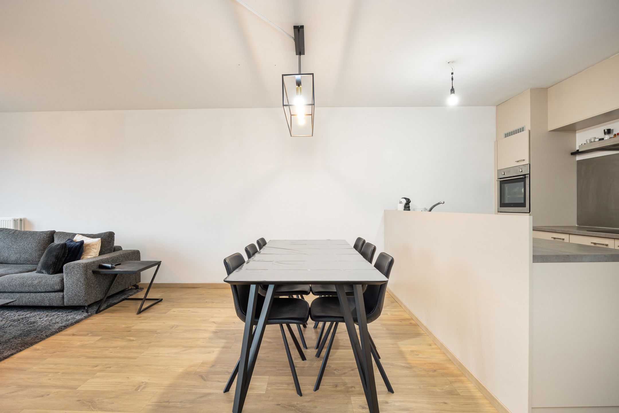 Te koop: stijlvol 2-slaapkamerappartement met terras foto 7