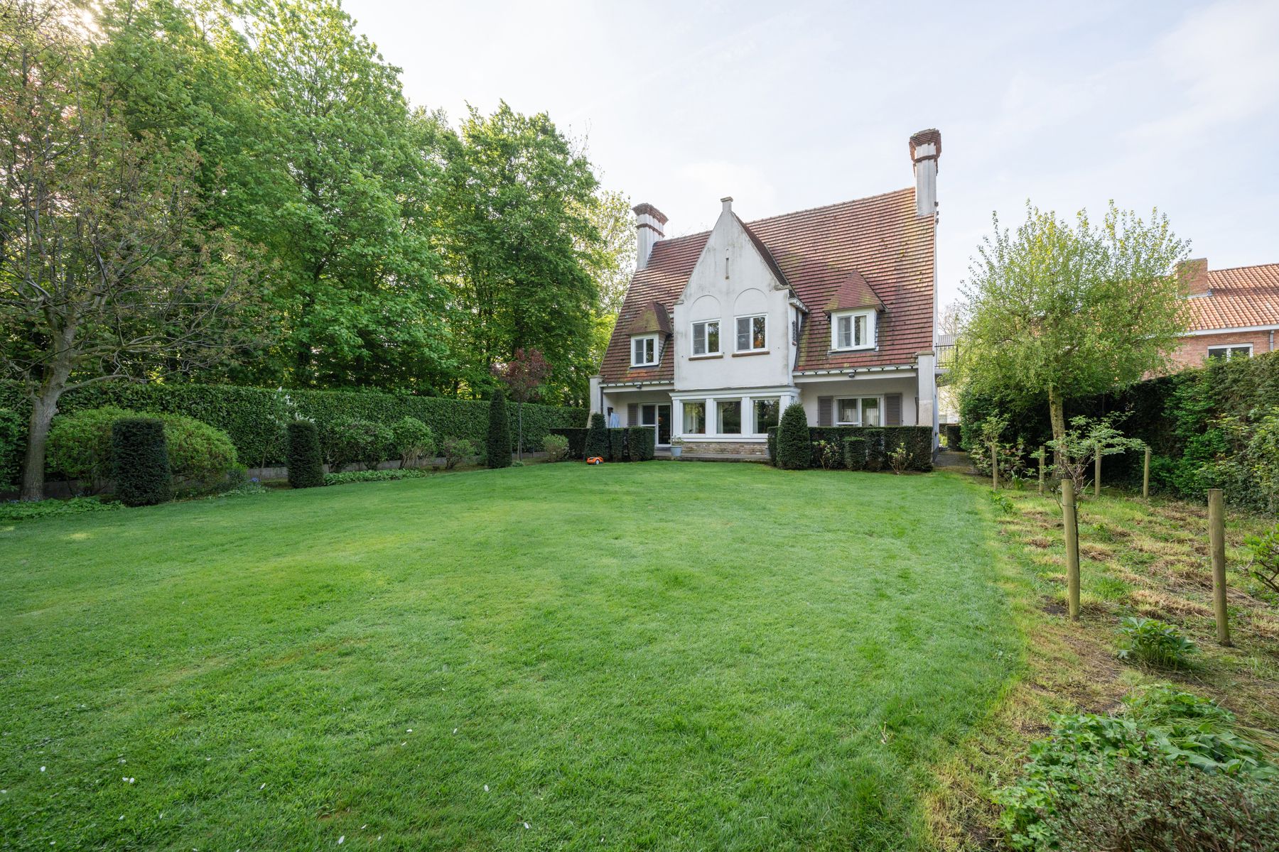 Berkenhof: villa met tuin op 1240 m² in centrum Oostkamp foto 28
