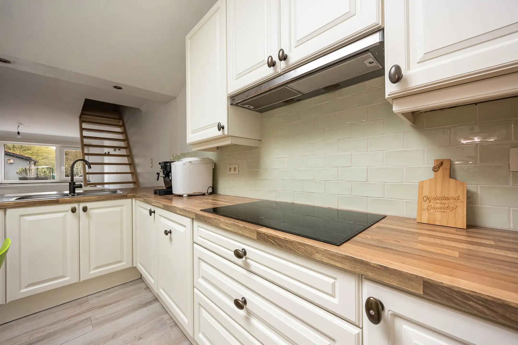 Gerenoveerde instapklare woning op unieke locatie te Beerse foto 12