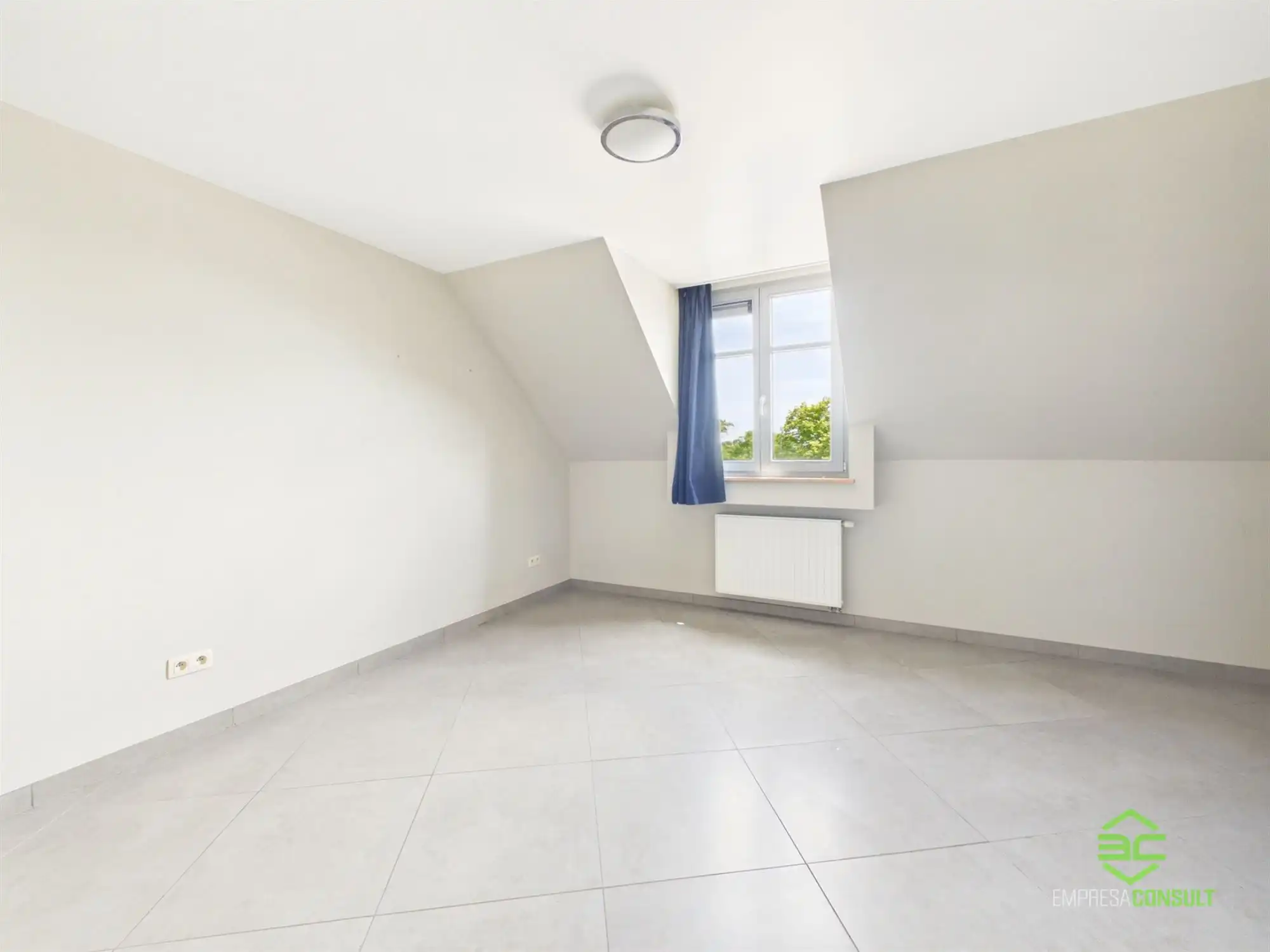 Instapklaar duplexapp met 2 slpk in het centrum! foto 7