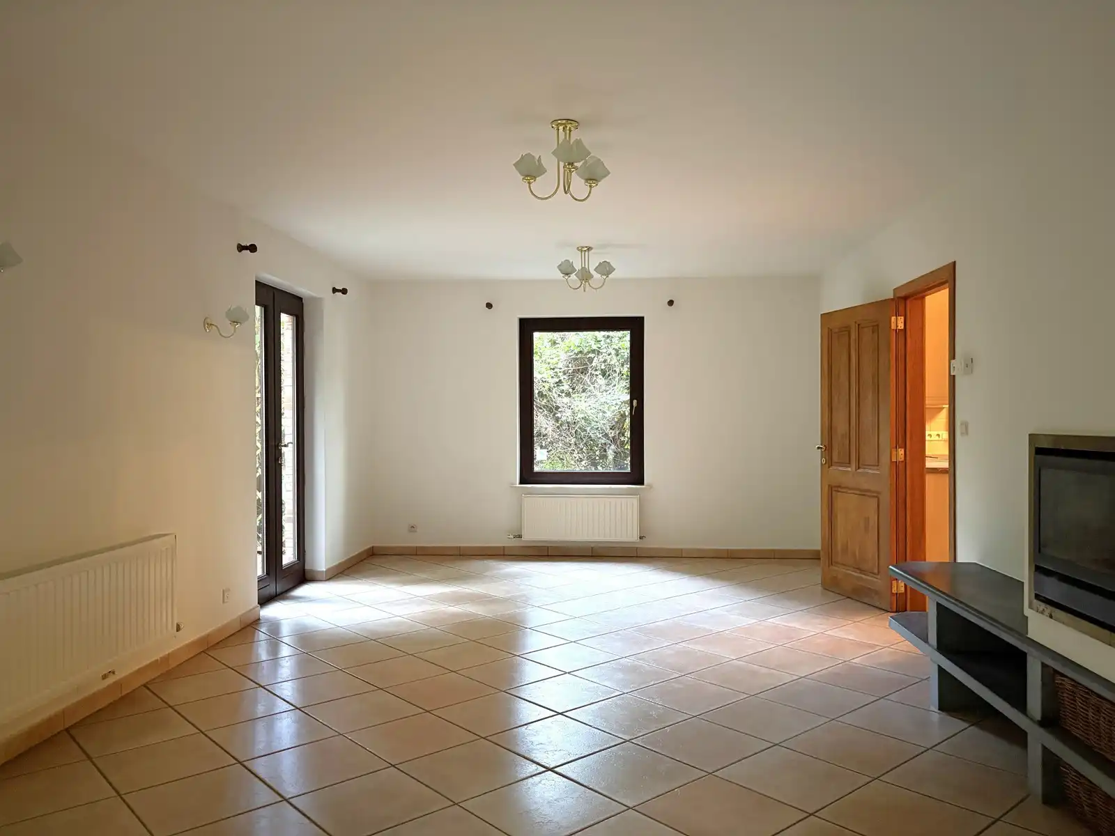 Ruime villa met 6 slaapkamers in groene omgeving foto 6