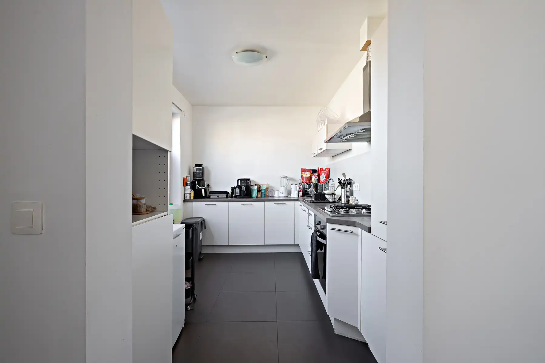 Gerenoveerd appartement met 2 slaapkamers foto 9