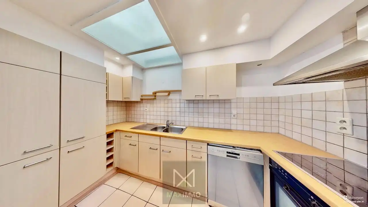 Instapklare, lichtrijke gezinswoning met grote tuin te Menen foto 6