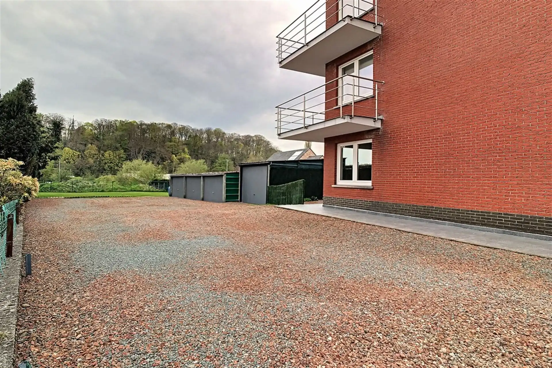 Appartement met garage en gsch tuin foto 17