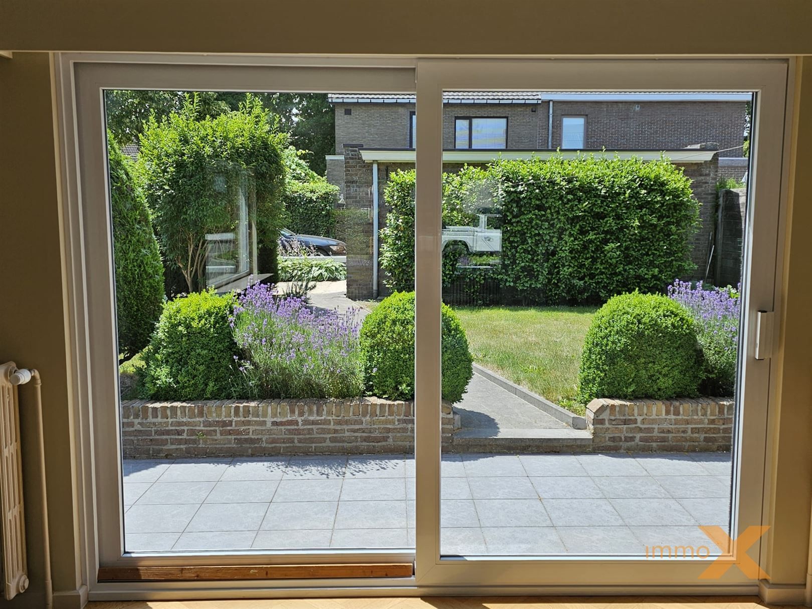 GERENOVEERDE INSTAPKLARE WONING MET GARAGE foto 12