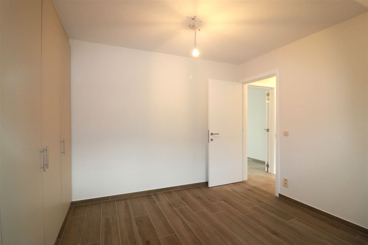 Unieke duplex met twee slpk, terras, autostaanplaats, label A foto 19