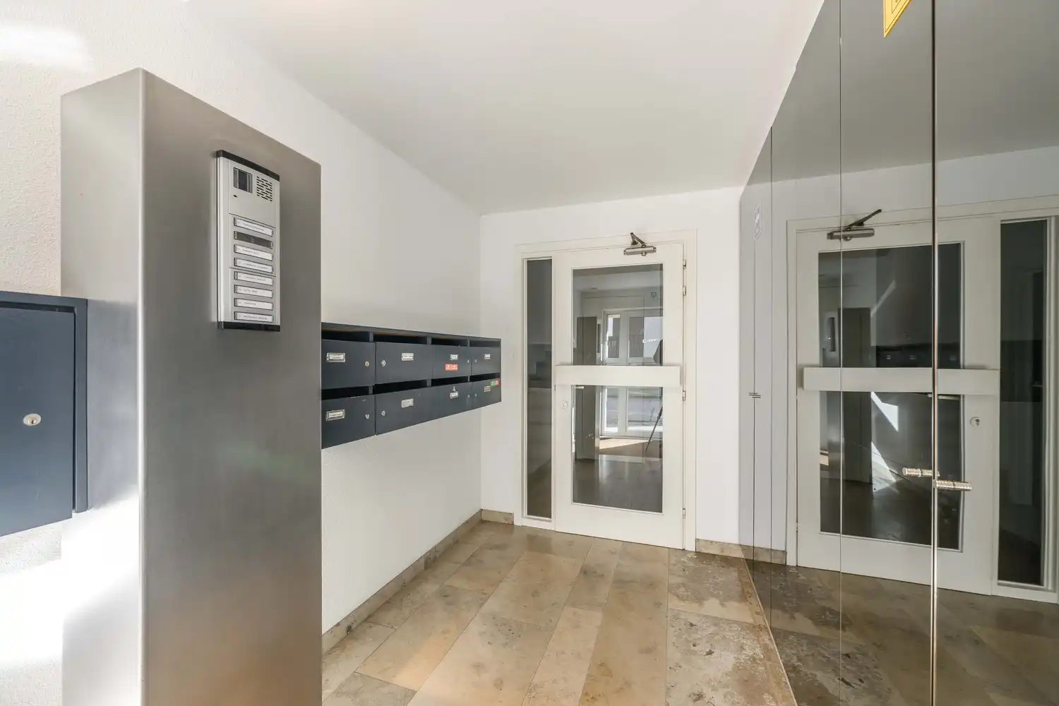 Appartement dichtbij het centrum van Meulebeke. foto 2