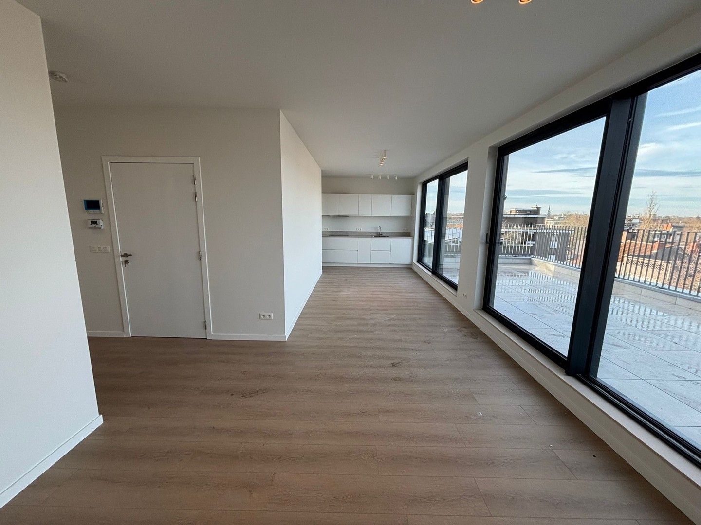 PENTHOUSE MET TWEE RUIME TERRASSEN foto 3