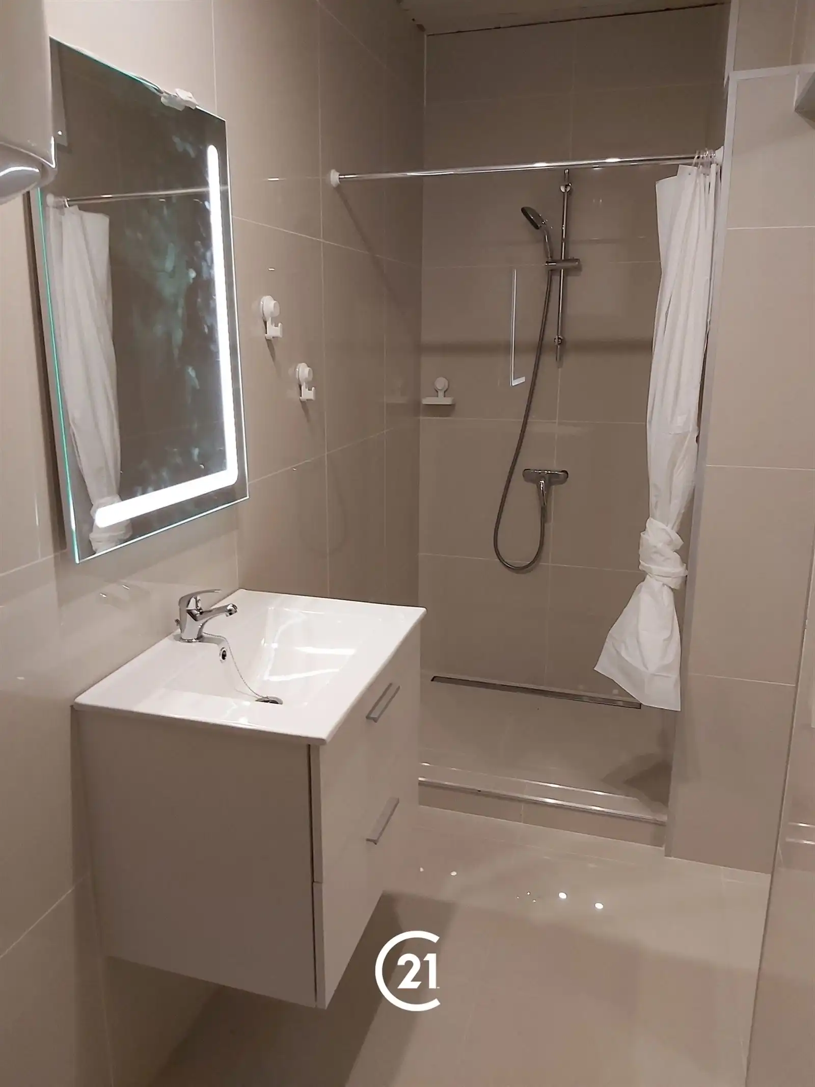 Huis met voorterras en 2 slaapkamers foto 10
