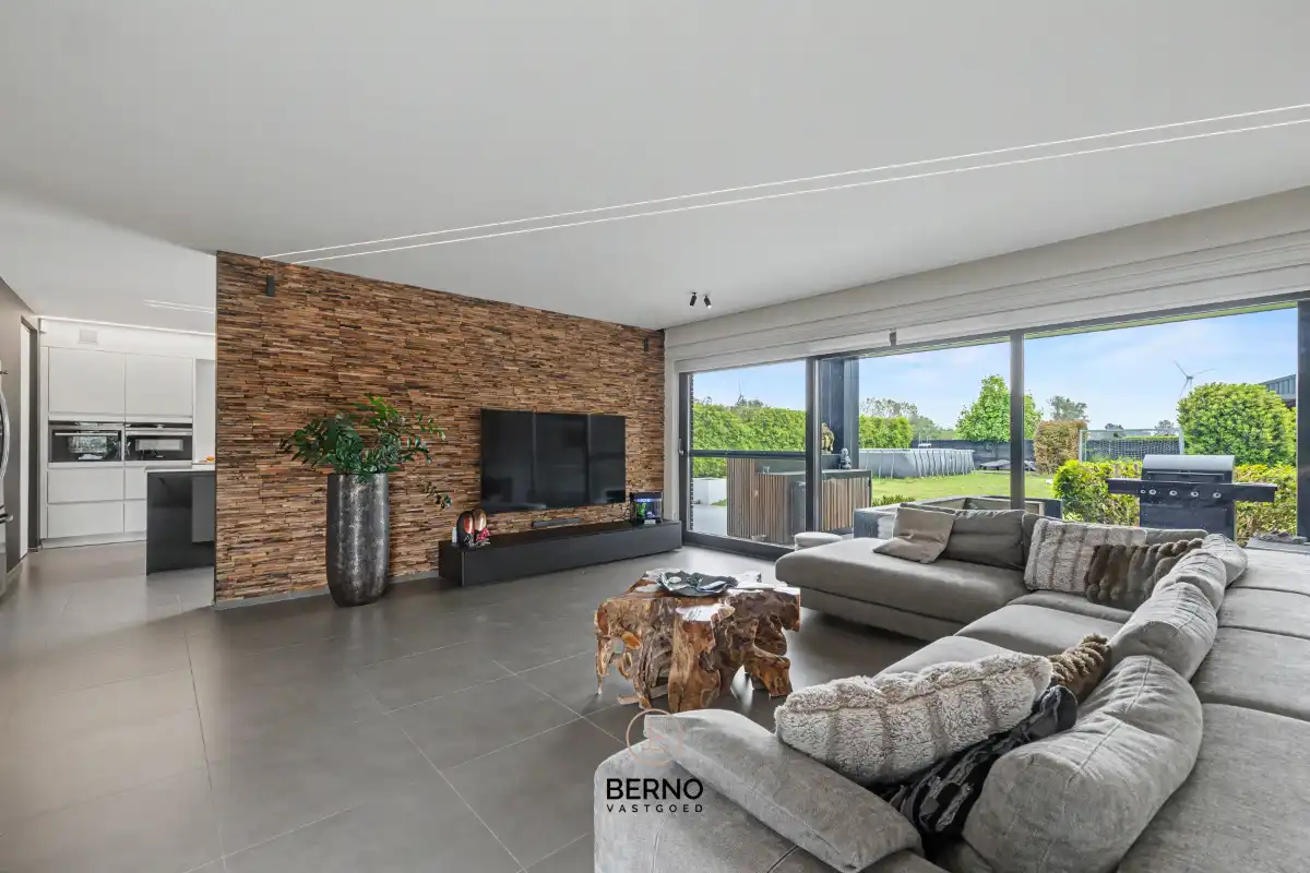 Exclusieve en moderne villa met luxe afwerking foto 6
