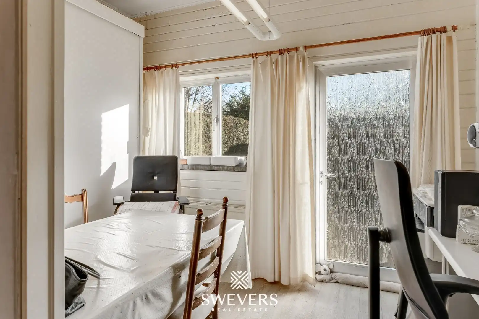 Duplex-appartement met handelsruimte, terras en tuin op toplocatie Riemst foto 25