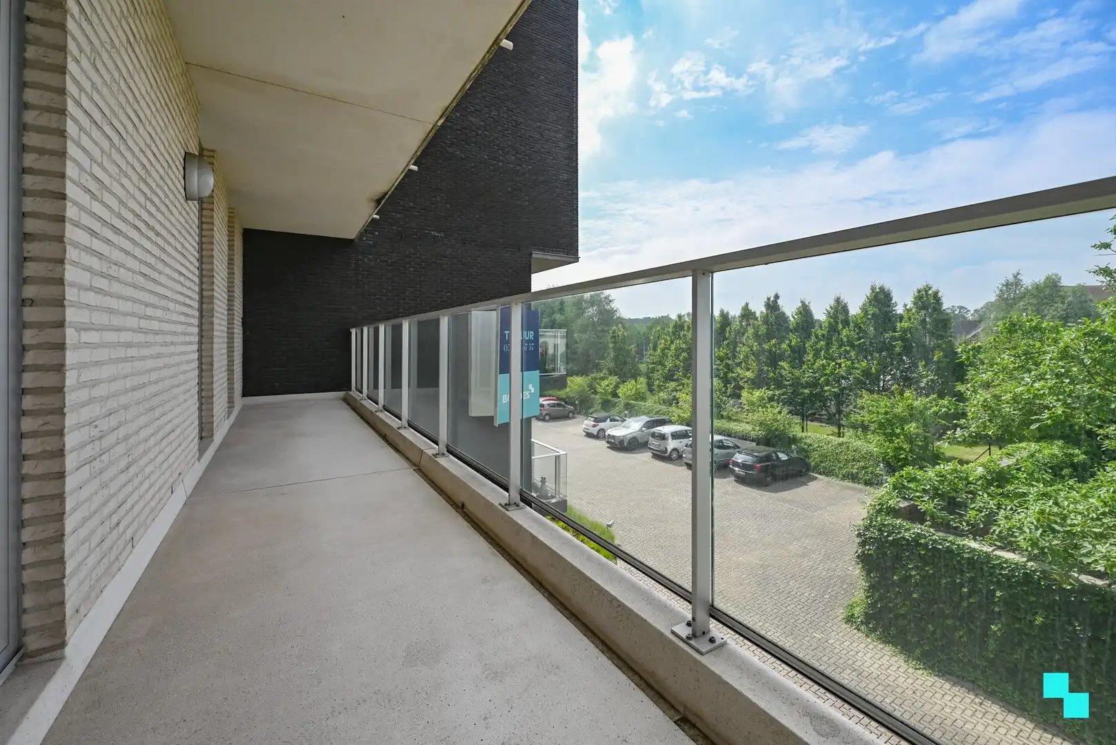 Riant 3-slaapkamerappartement met zicht op de vaart te Izegem foto {{pictureIndex}}