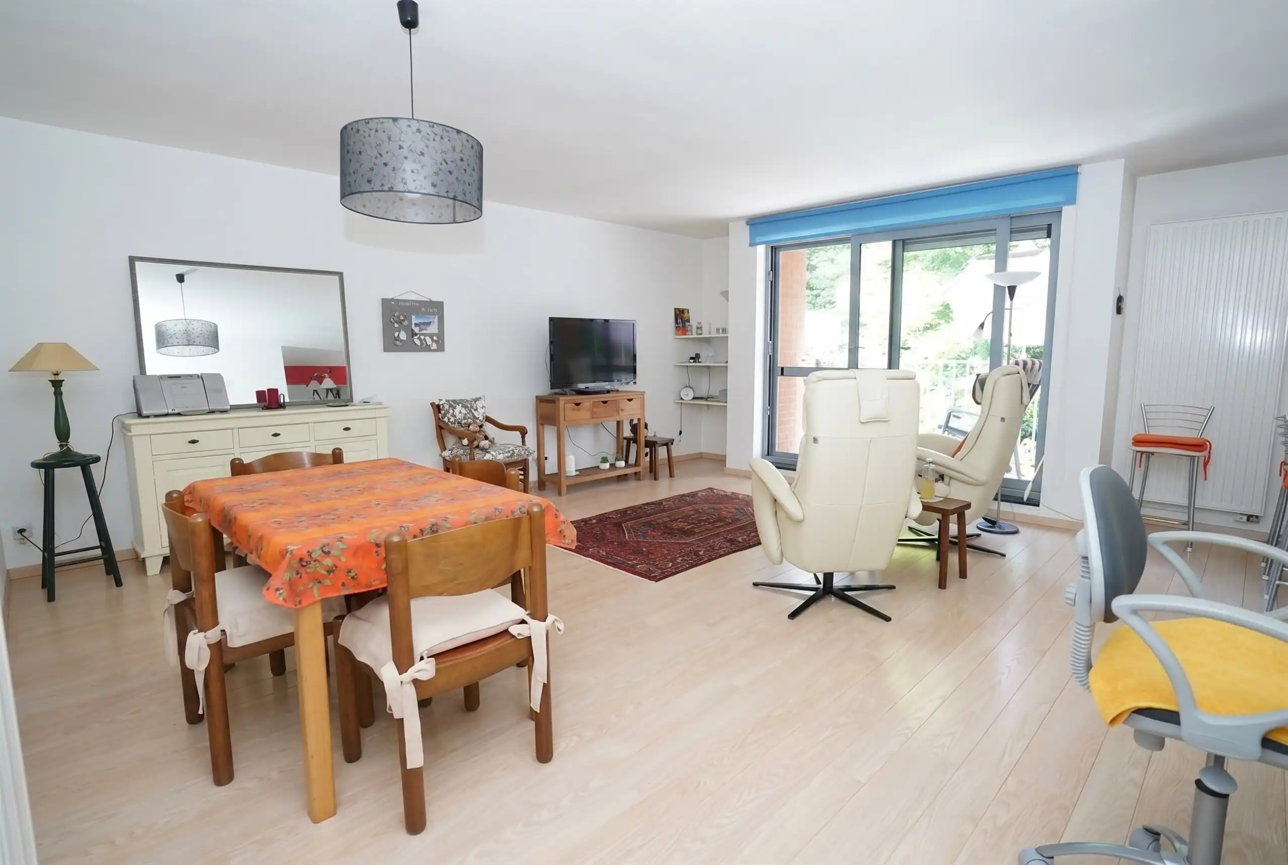nstapklaar appartement met terras en staanplaats! foto 7