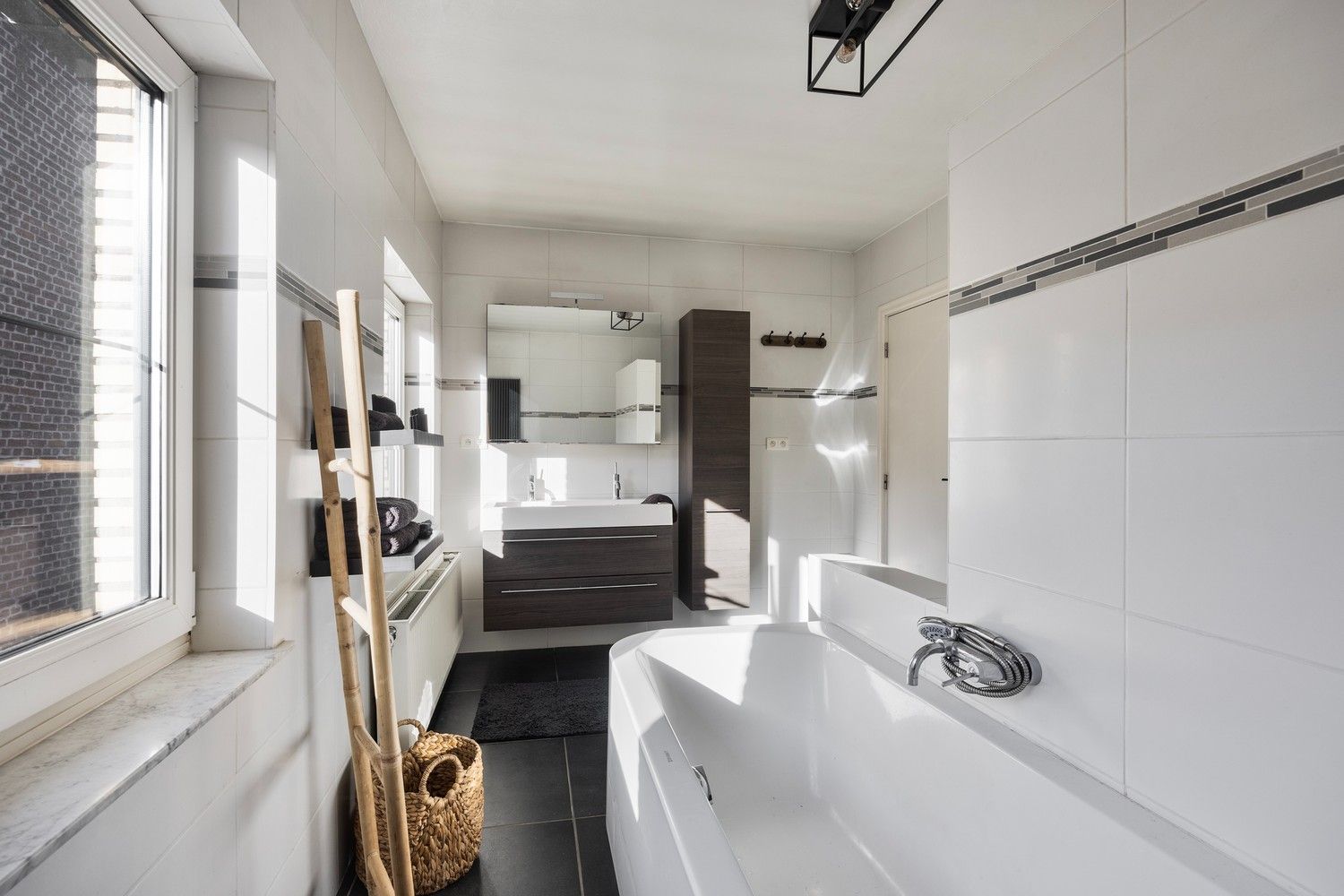 Moderne split-level woning met ruime tuin in Maasmechelen foto 17