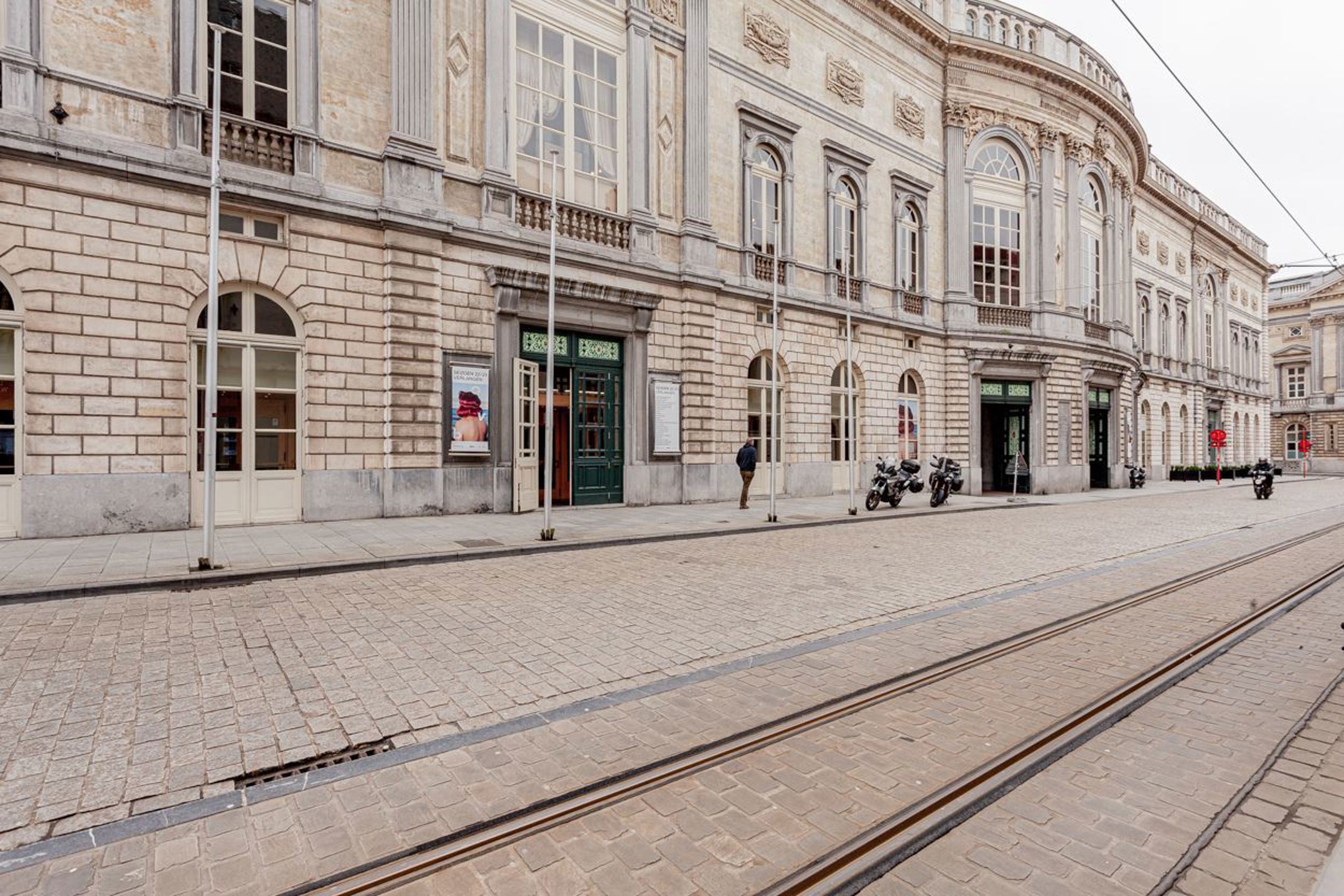 Koophandelsplein: Nieuw, exclusief 2slpk-app met terras foto 9