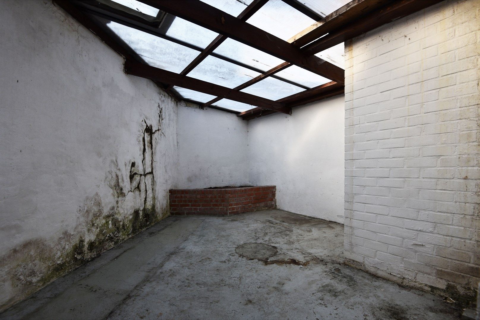 Totaal te renoveren / herop te bouwen woning te Eeklo foto 8