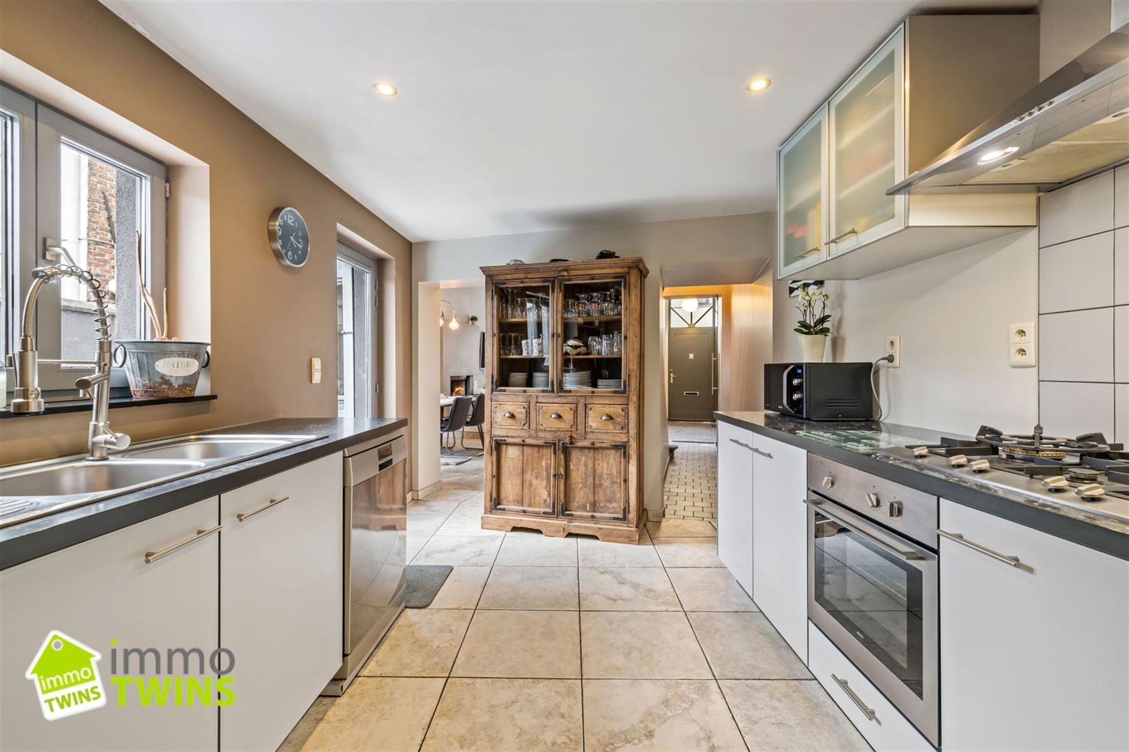 Instapklare woning met 4 slpks & tuin te Sint Gillis Dendermonde foto 8