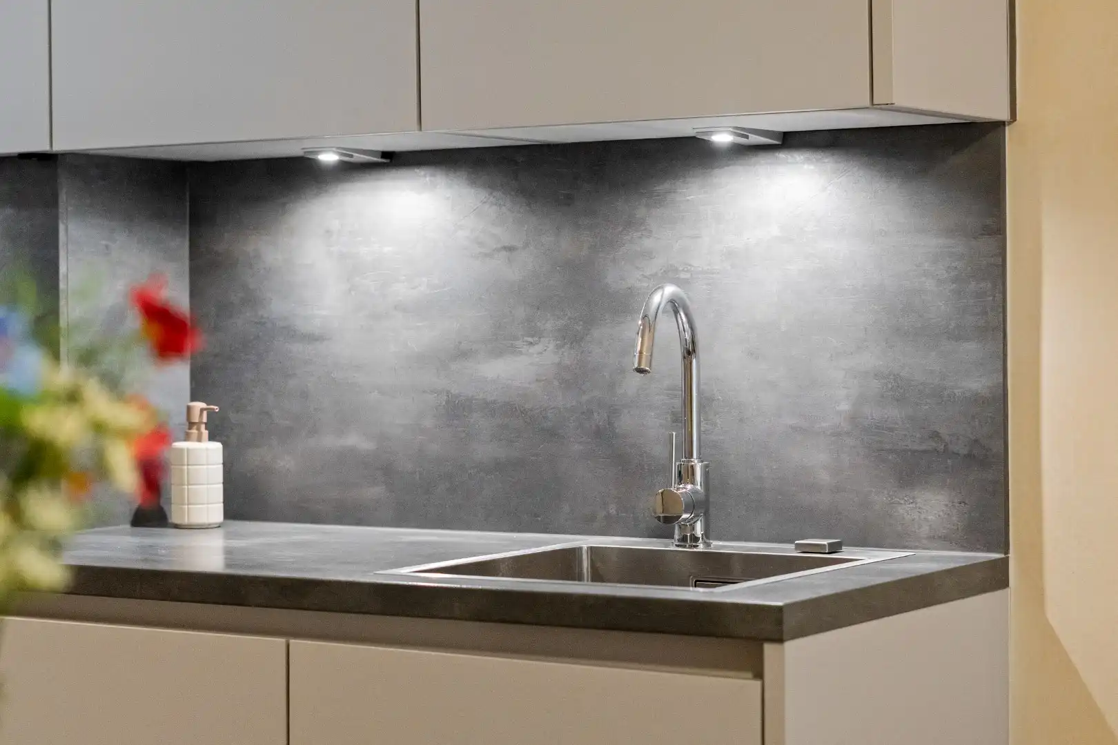 Met zorg gerenoveerd appartement op prachtige ligging met lateraal zeezicht en gunstig EPC label B foto 15