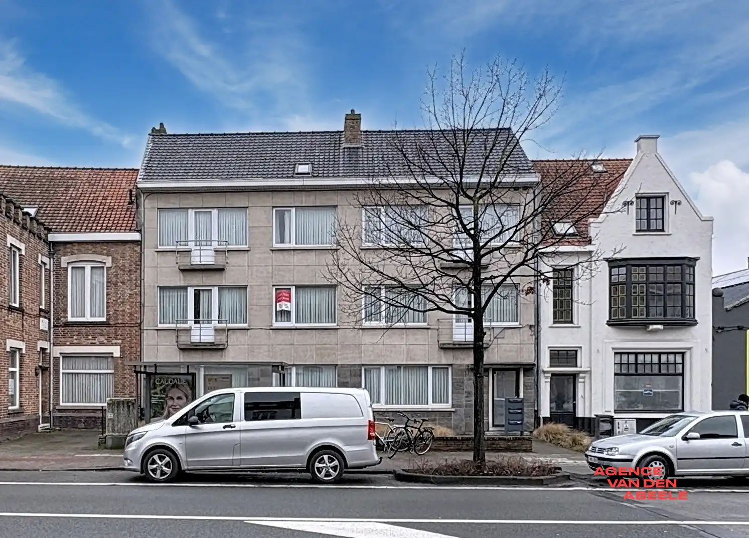 Ruim en hedendaags appartement met 3 slaapkamers  foto 2