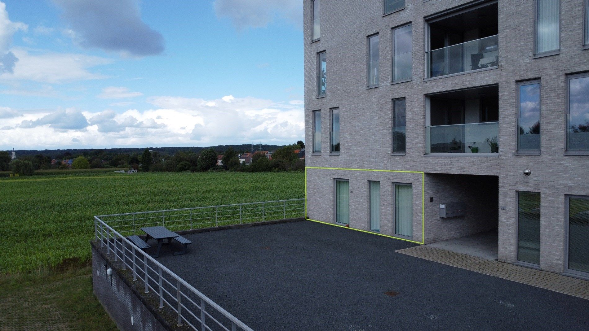 Modern kantoor in Kessel-Lo met keuken en private parkeerplaatsen! foto {{pictureIndex}}