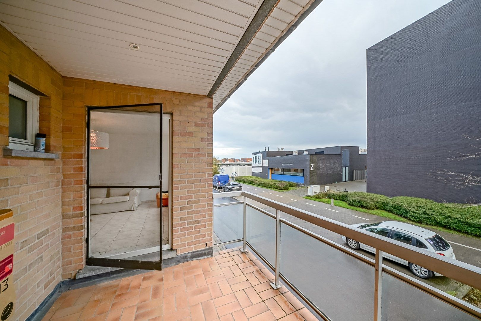 Ruim duplex appartement met 3 slaapkamers, garage en handelsruimte foto 8