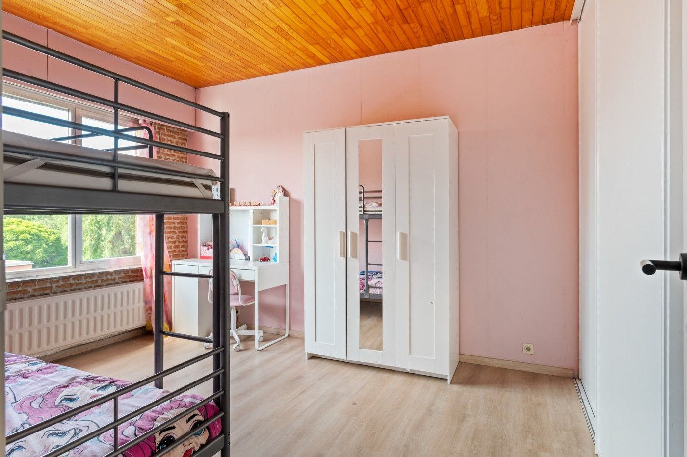 Ruime woning met 3 slpk. op prachtig perceel van 1285 m² foto 22