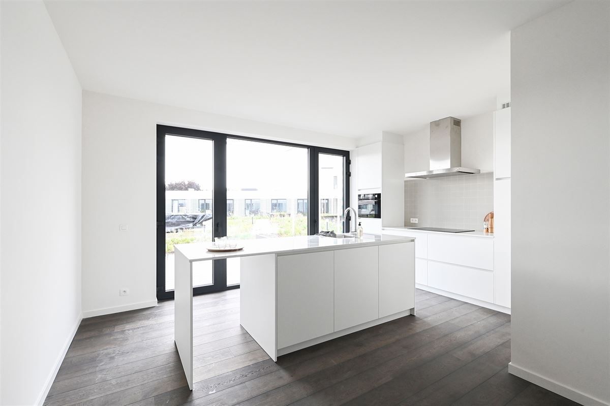 Ruim 1 slaapkamerappartement met groot terras in project Zilverkwartier te Berchem foto 2