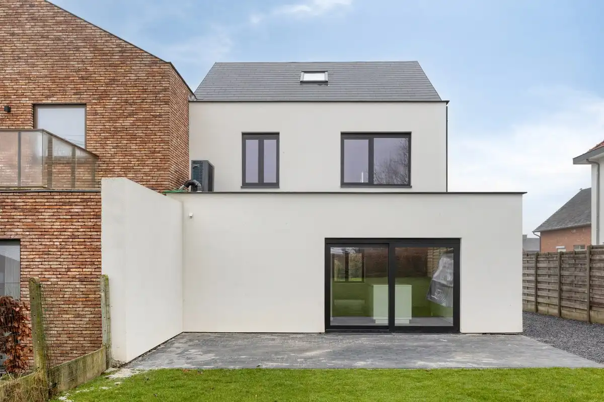 Volledig gerenoveerde halfopen bebouwing met 3 slaapkamers, tuin, terras en garage in Kumtich! – EPC 95 kWh/m² - bewoonbare opp. 153 m² foto 26