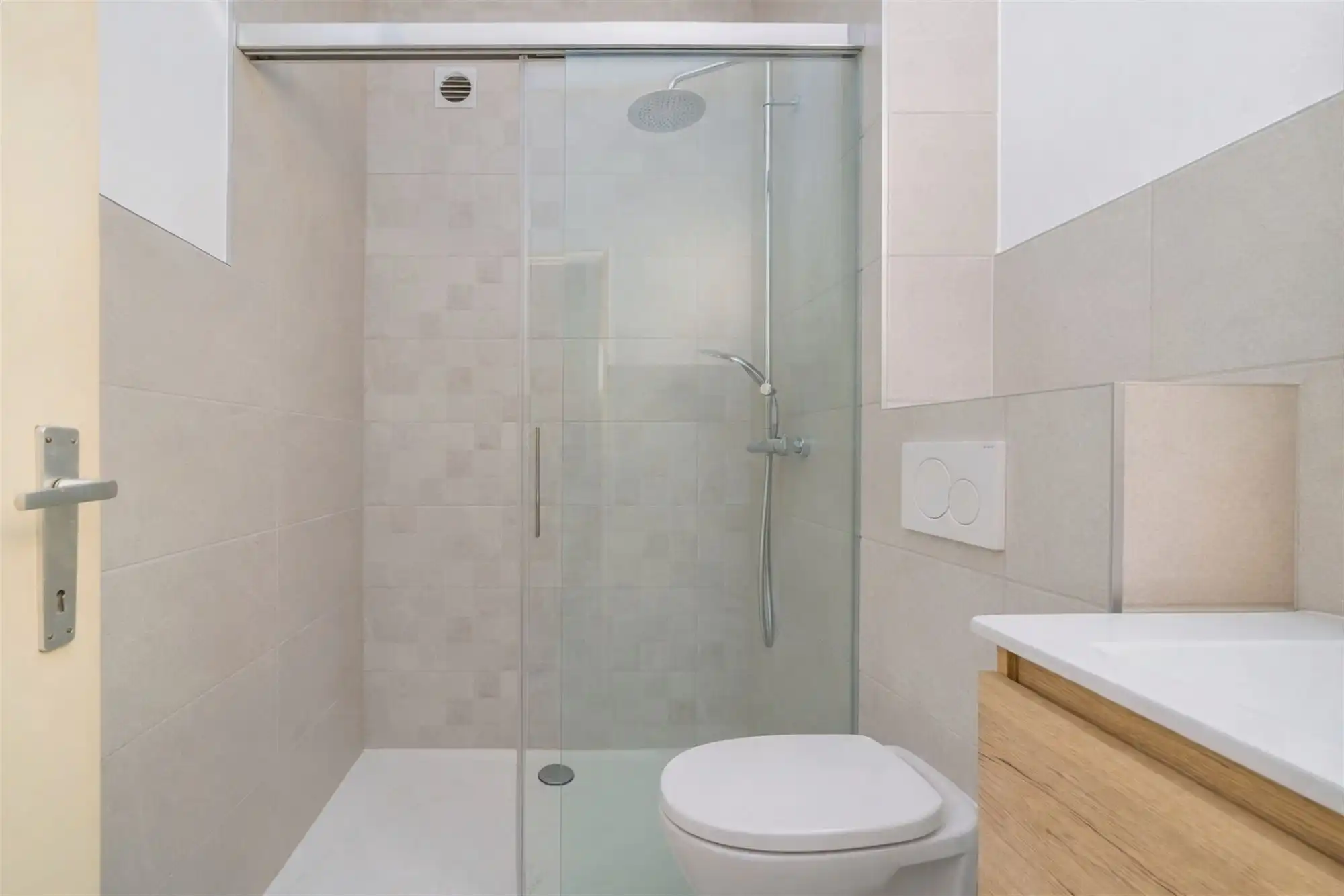 Volledig gerenoveerde (2025) studio aan het Operaplein foto 6