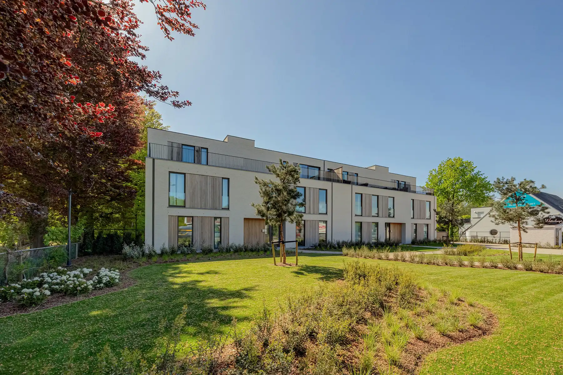 Prestigieus nieuwbouwappartement met ruime tuin en terras. foto 15