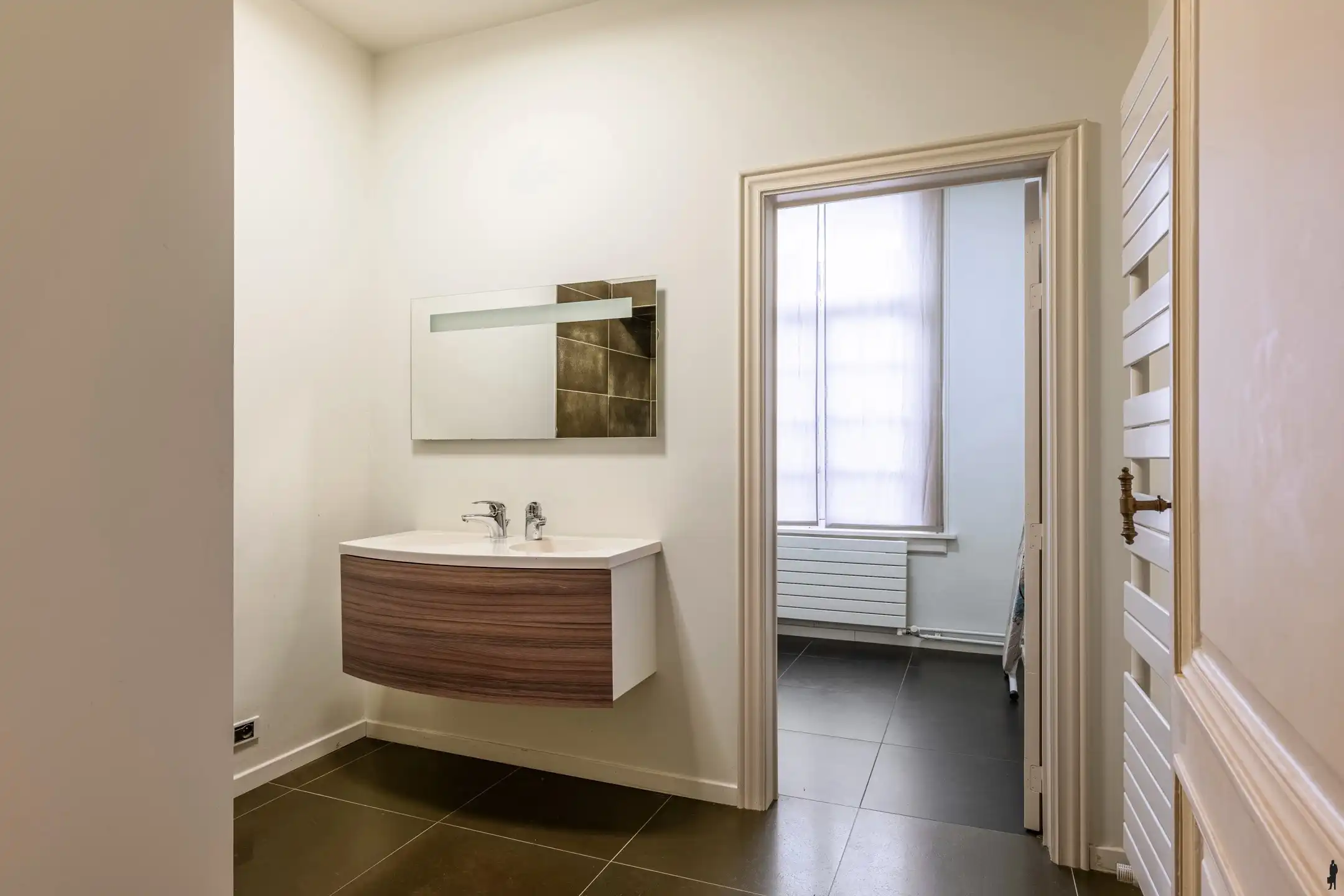 Gerenoveerd burgerhuis anno 1850 met binnentuin en patio foto 32