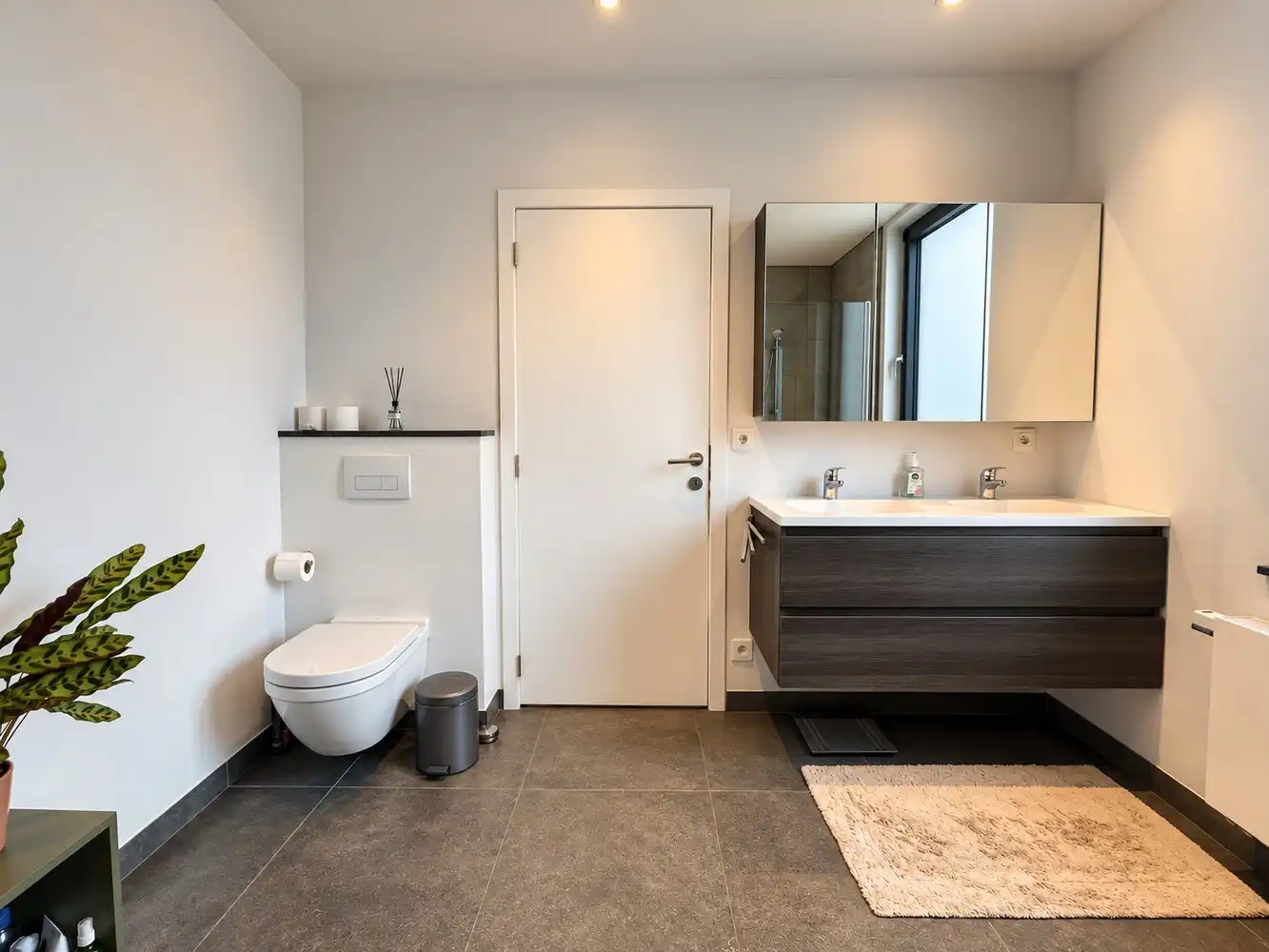 Stijlvolle en volledig gerenoveerde woning met gezellige tuin op toplocatie aan de Leuvense ring! foto 12