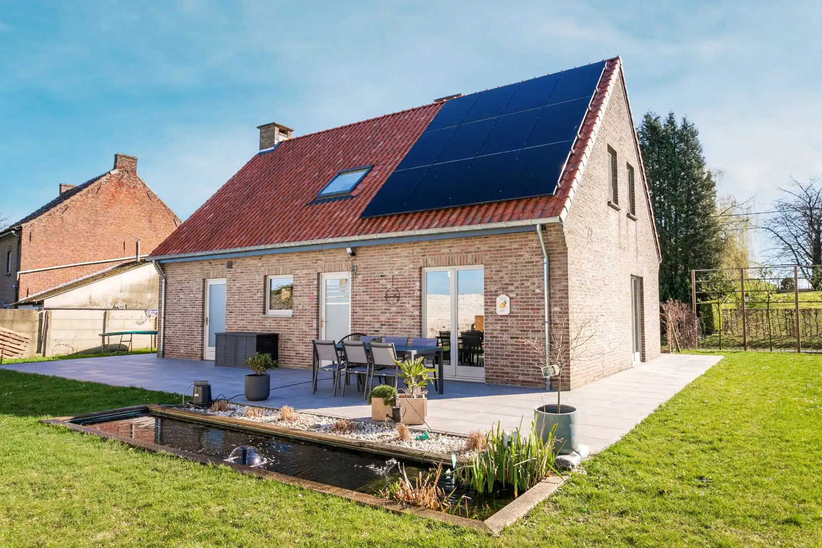 Vrijstaande woning met 4 slpks, zuidgerichte tuin en garage foto 17