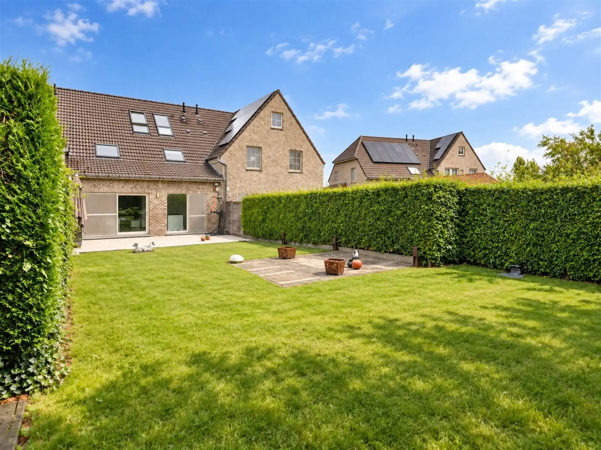 Charmante 2-gevel woning in perfecte staat foto 4