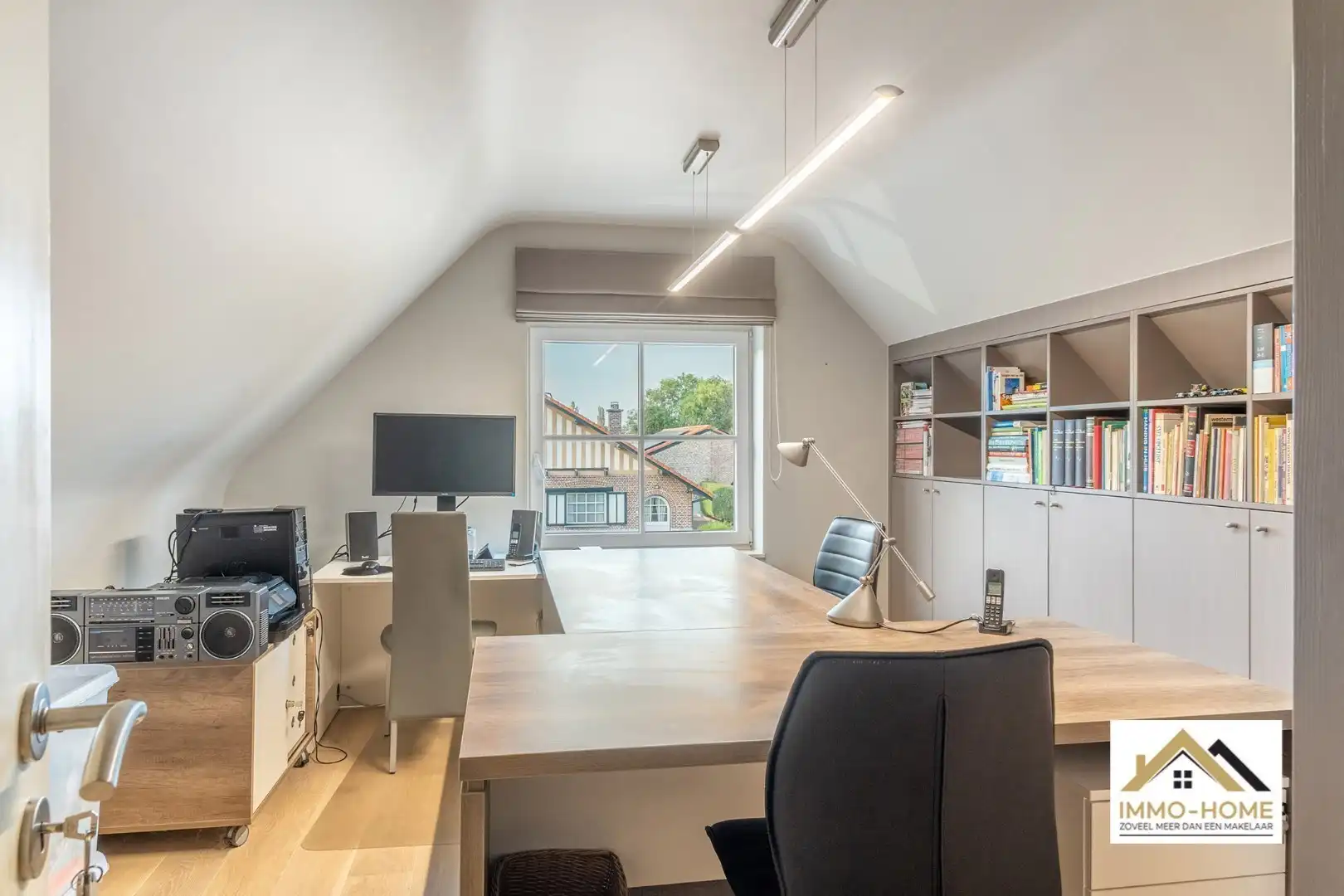 Prachtige woning met breed uitzicht op de tuin foto 15