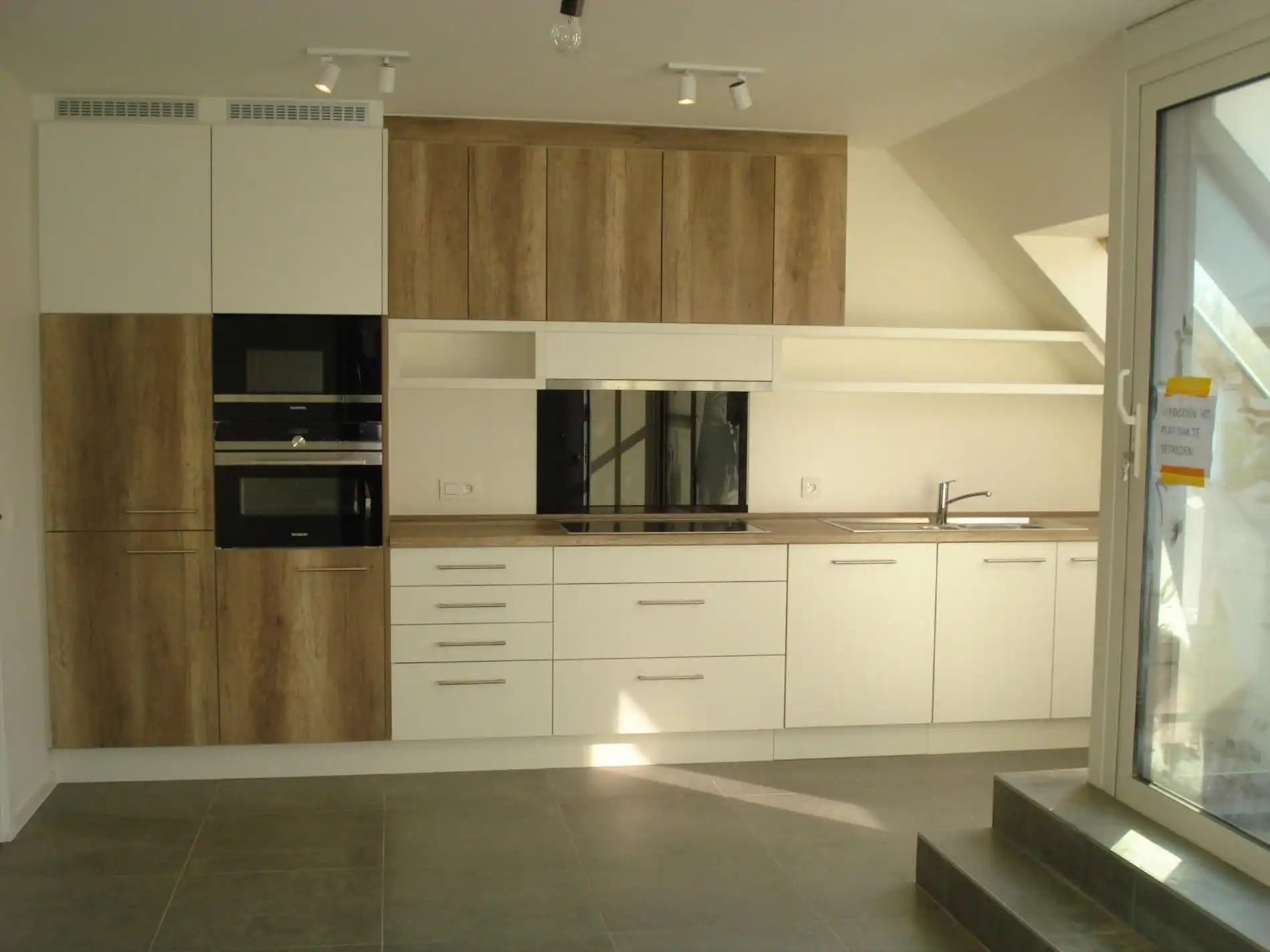 recent duplex-appartement op VERD. 2 met autostaanplaats en berging foto 2