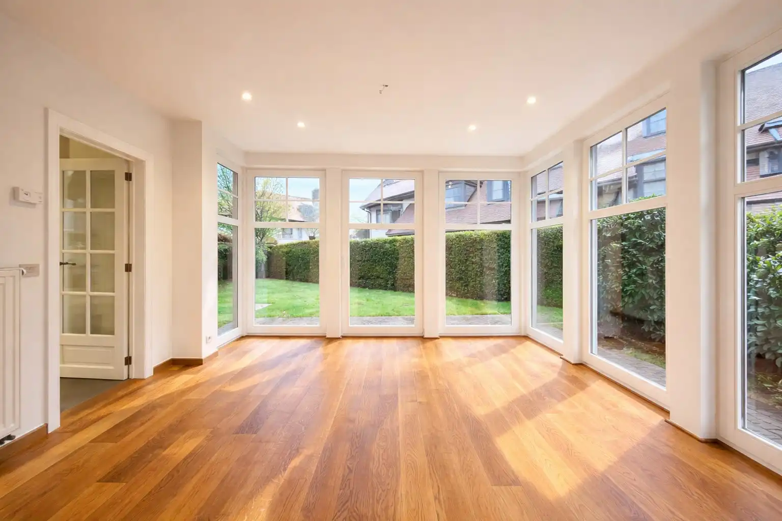 Grote woning met tuin en garage te Knokke foto 5