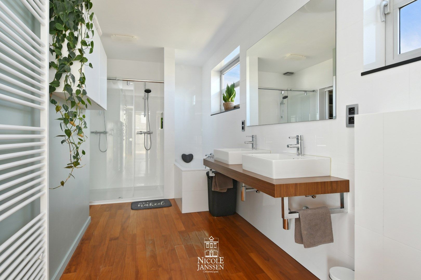 Halfvrijstaande gezinswoning met vrijstaande garage foto 22