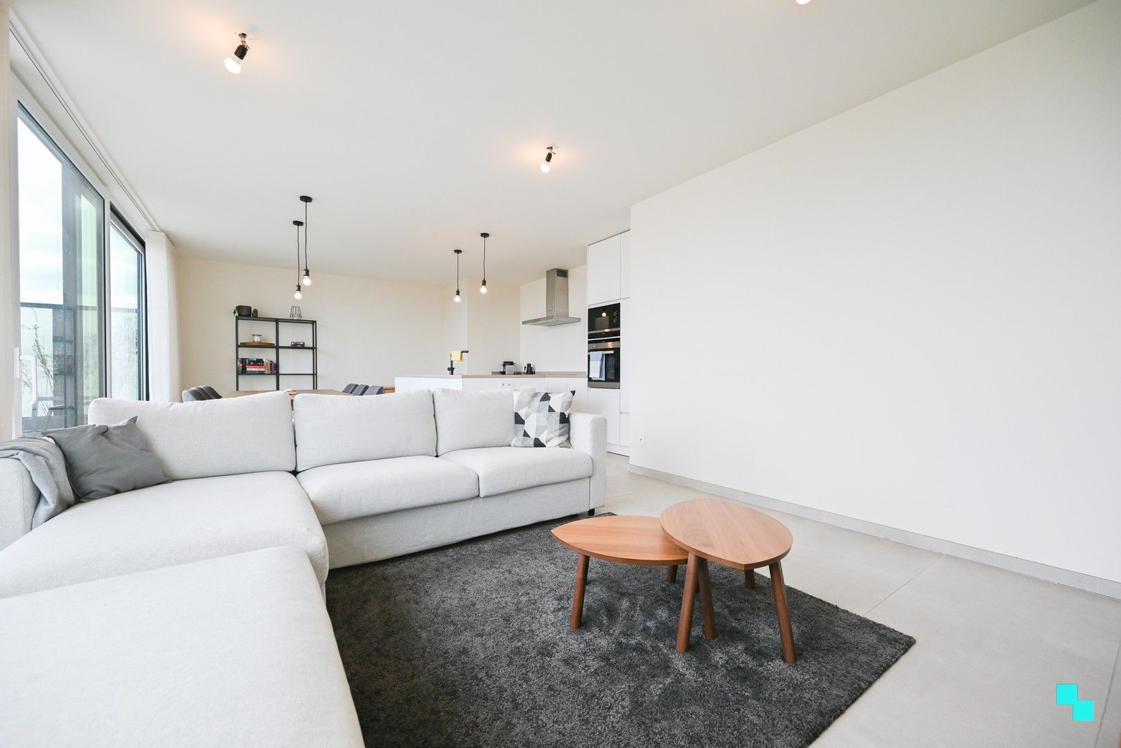 Recent éénslaapkamerappartement op de Bosmolens met riant terras. foto {{pictureIndex}}