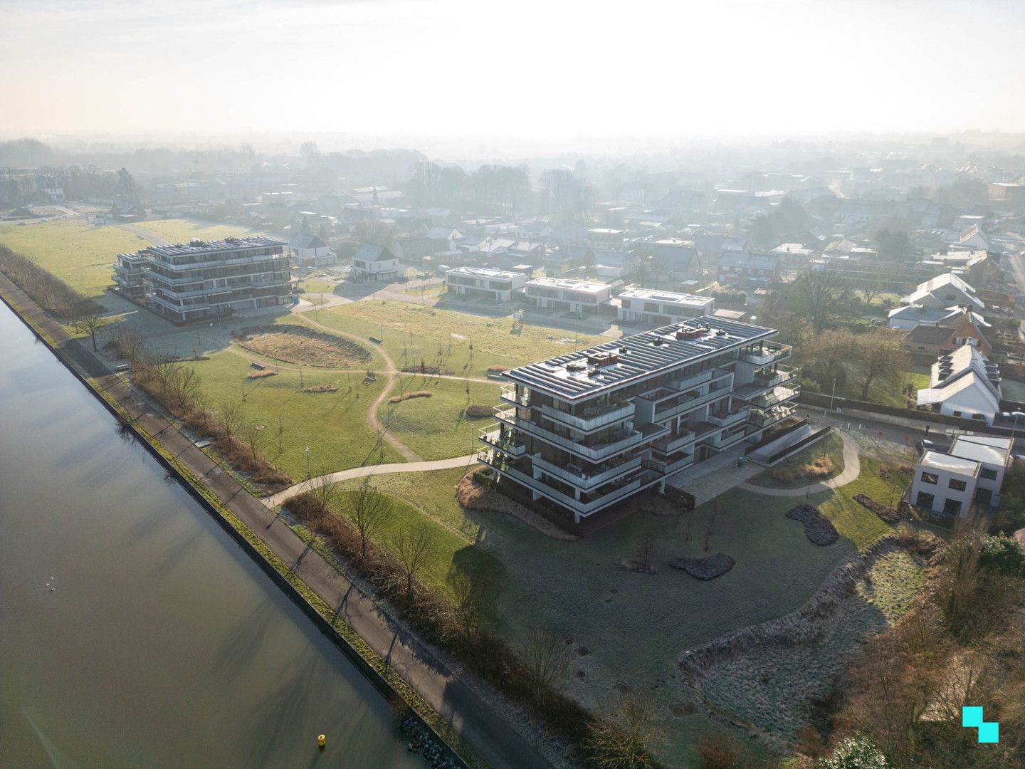 Klassevolle residentie langs het kanaal Roeselare-Leie foto 15