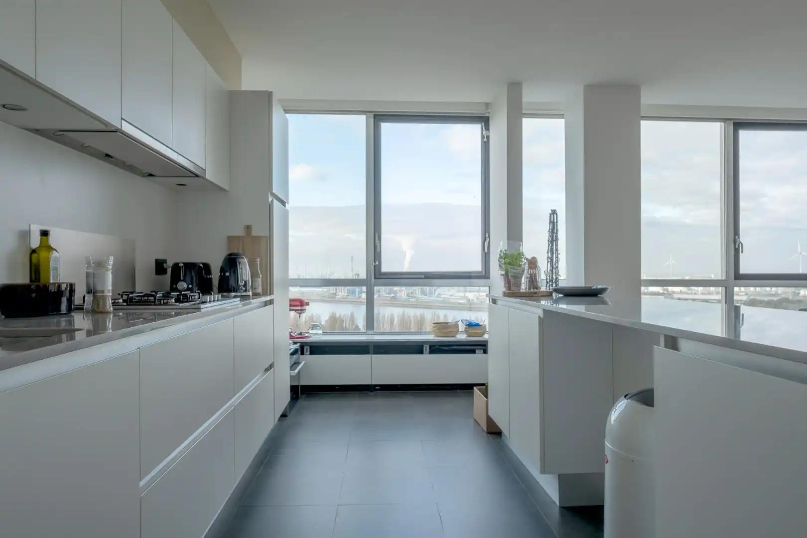 Gemeubeld appartement met prachtig uitzicht foto 10