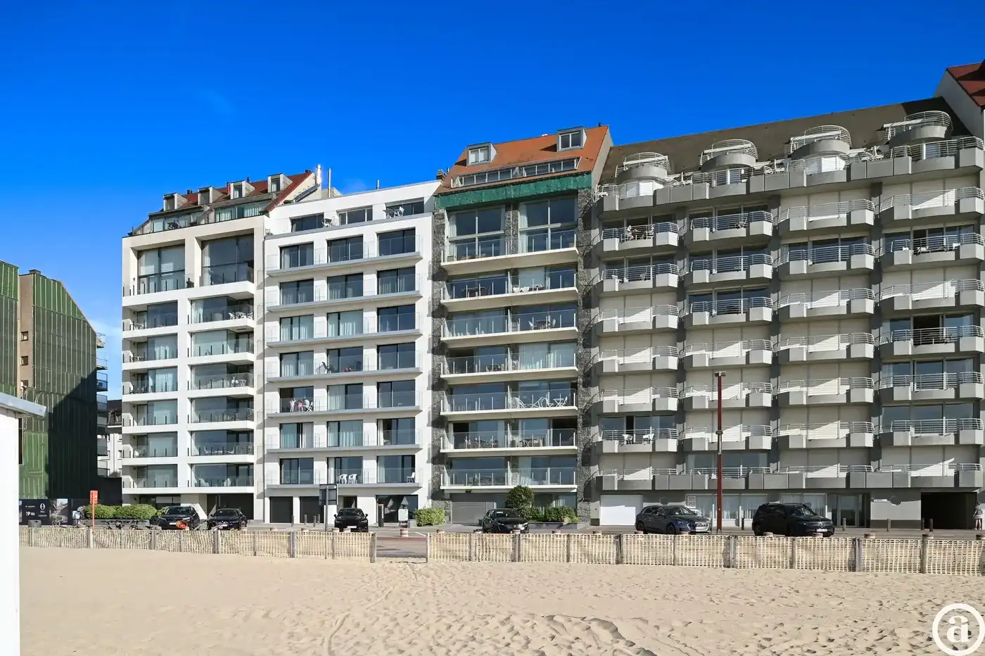 Exclusieve mezzanine met panoramisch zeezicht (406m²). foto 36