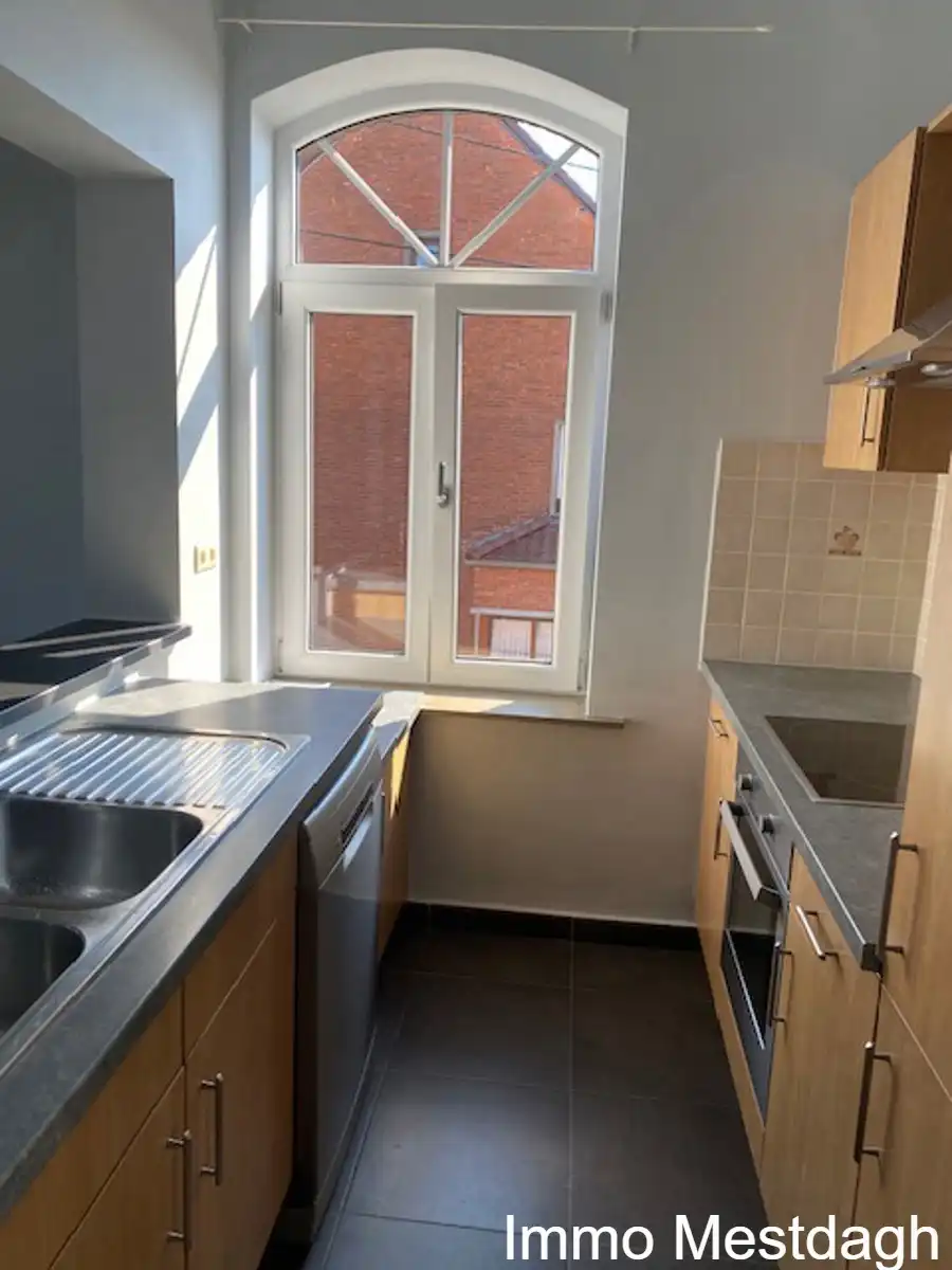 Prachtig gerenoveerd duplex appartement met terras in centrum Rummen foto 8