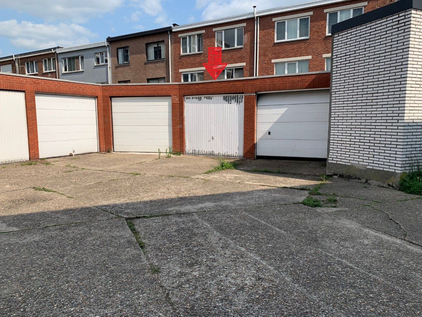 Bovengrondse garagebox te koop in klein complex foto 4